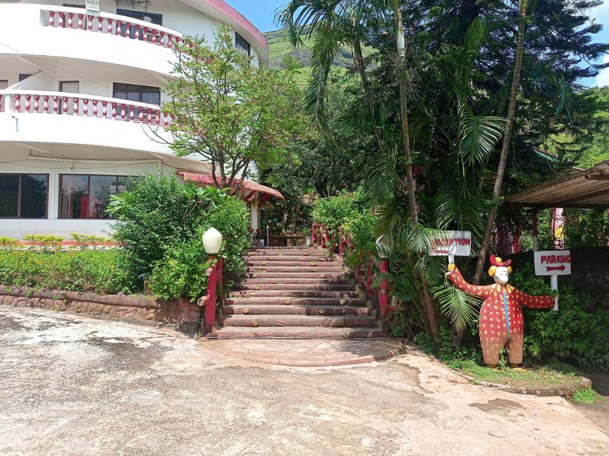 Golden Resort And Farm Нашик Екстериор снимка
