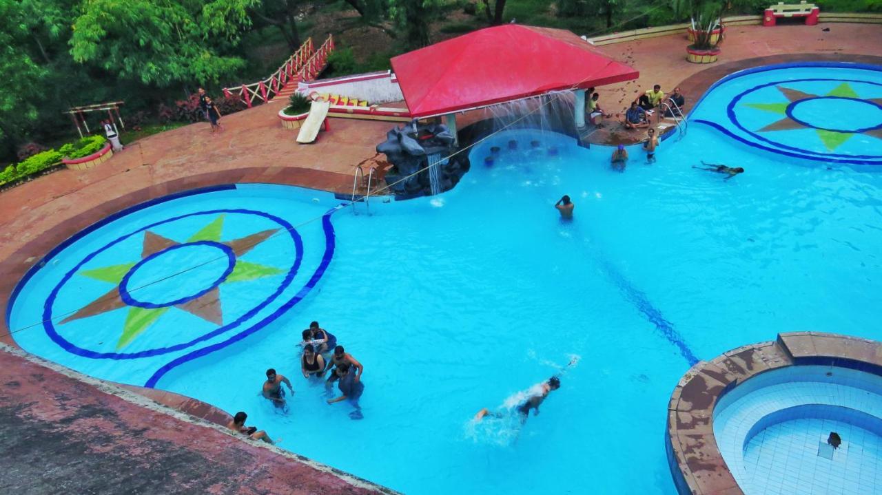 Golden Resort And Farm Нашик Екстериор снимка